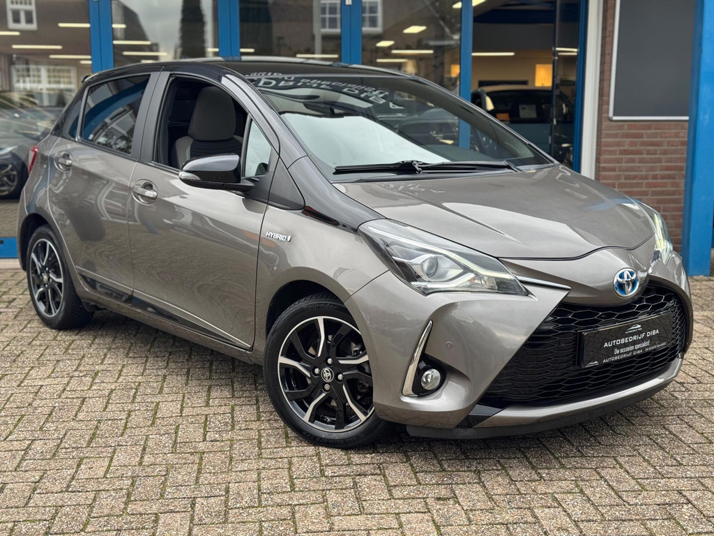 Toyota Yaris 1.5 Hybrid Bi-Tone Plus 2018 AUT NAVI CLIMA NAP 42682844-0.jpg | Autobedrijf Diba