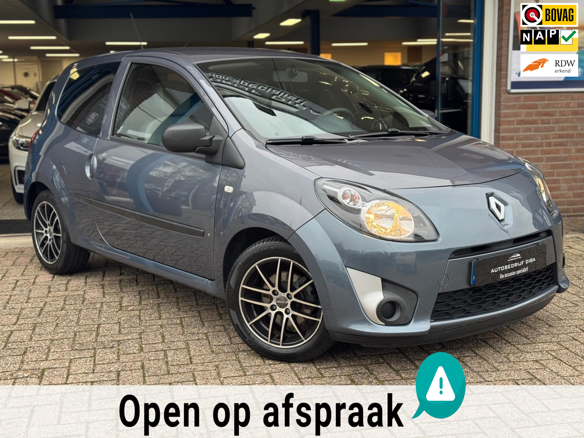 Renault Twingo 1.2-16V Authentique 2011 Grijs AIRCO LM NAP! 42815177-0.jpg | Autobedrijf Diba