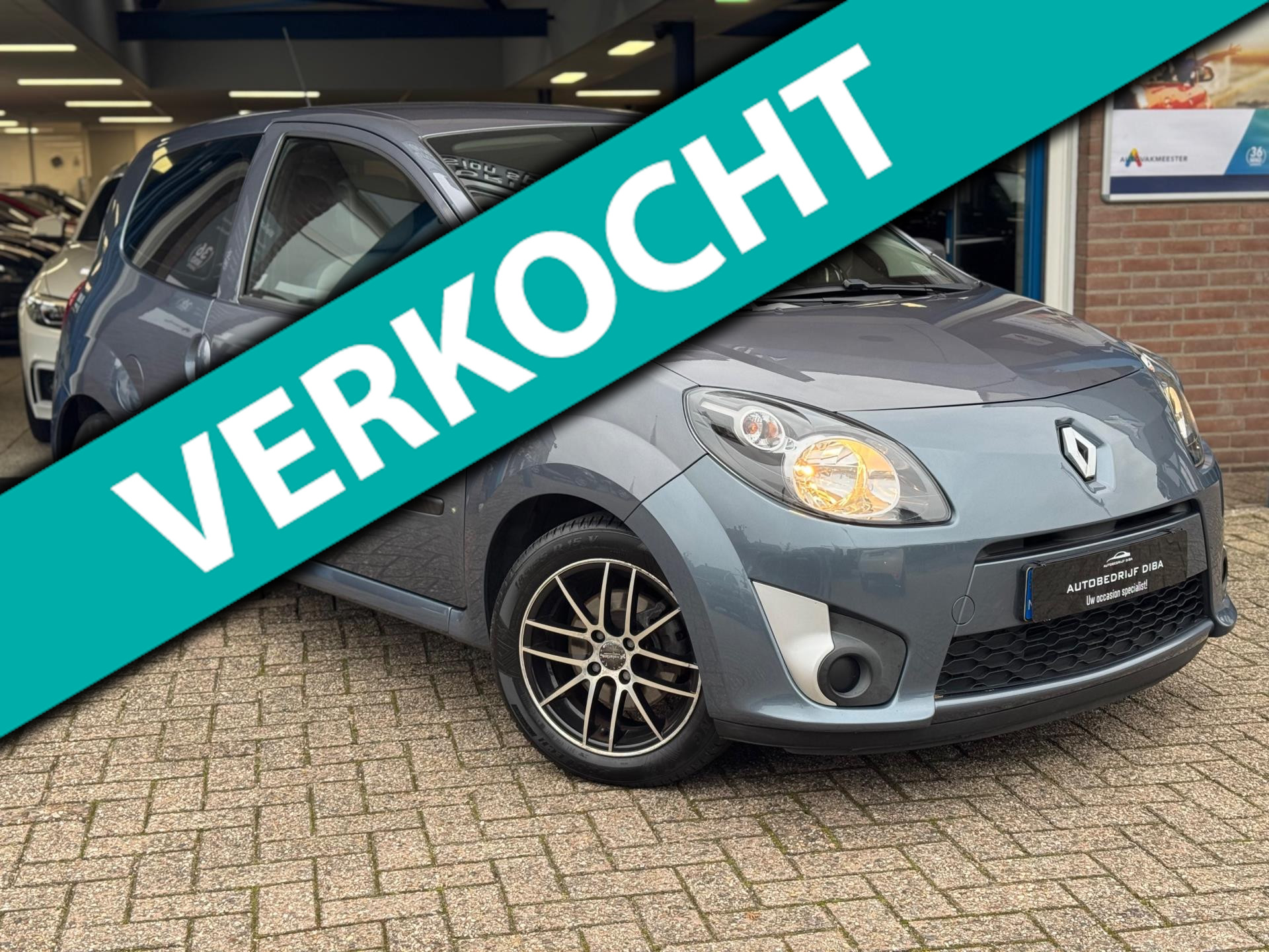 Renault Twingo 1.2-16V Authentique 2011 Grijs AIRCO LM NAP! 42815177-0.jpg | Autobedrijf Diba