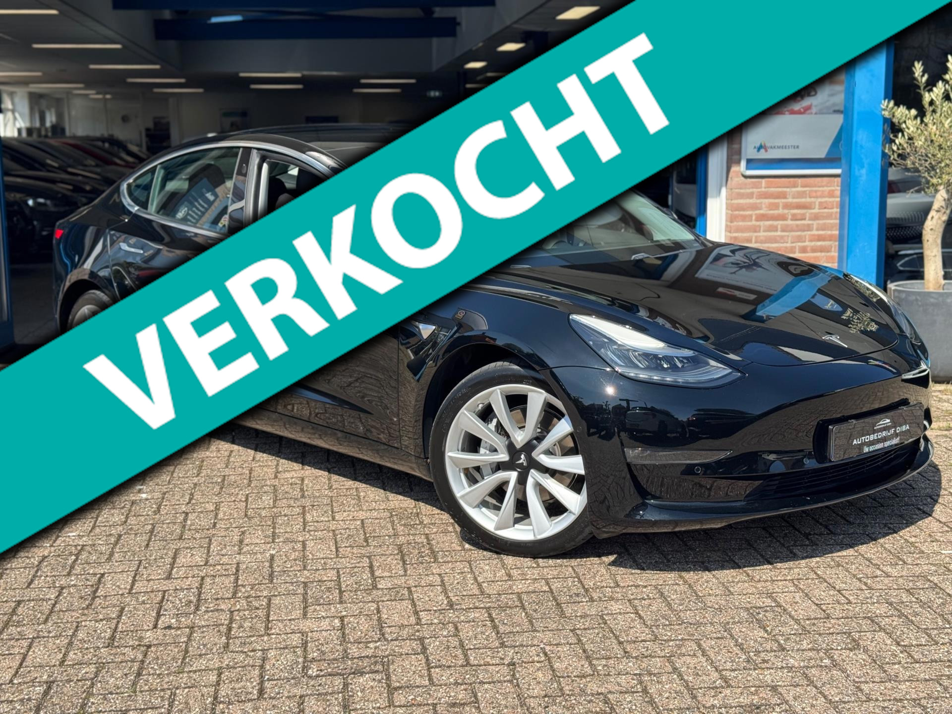 Tesla Model 3 Long Range AWD 75 kWh 2019 ZWART NAVI NAP 44519471-0.jpg | Autobedrijf Diba