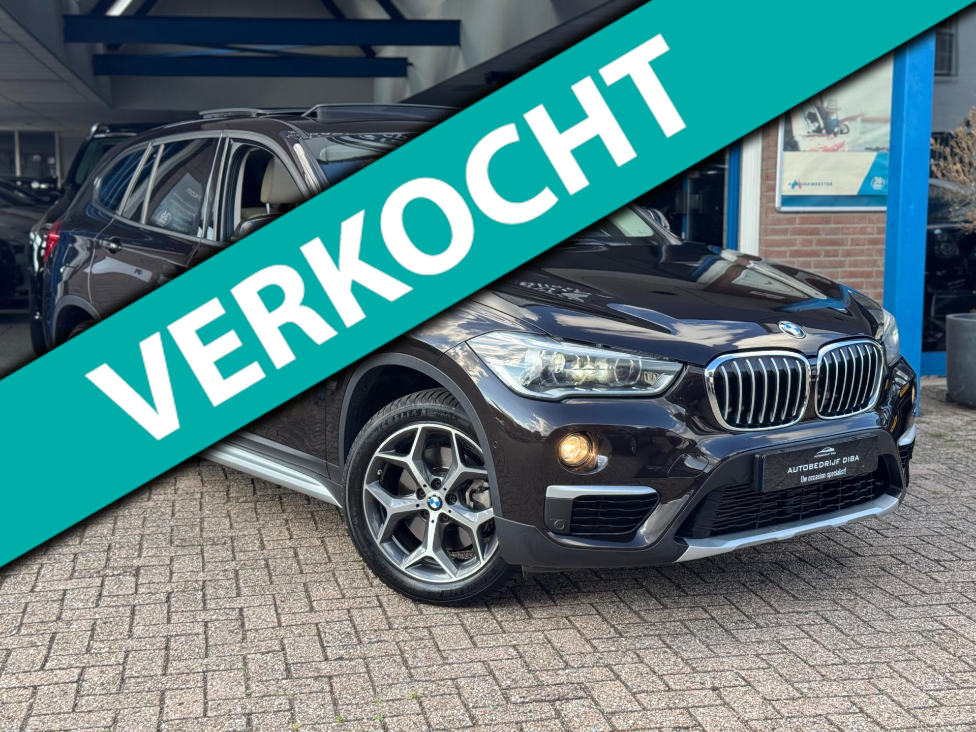 BMW X1 XDrive25i High Executive 2017 AUT PANO NAVI LEDER NAP 46567651-0.jpg | Autobedrijf Diba