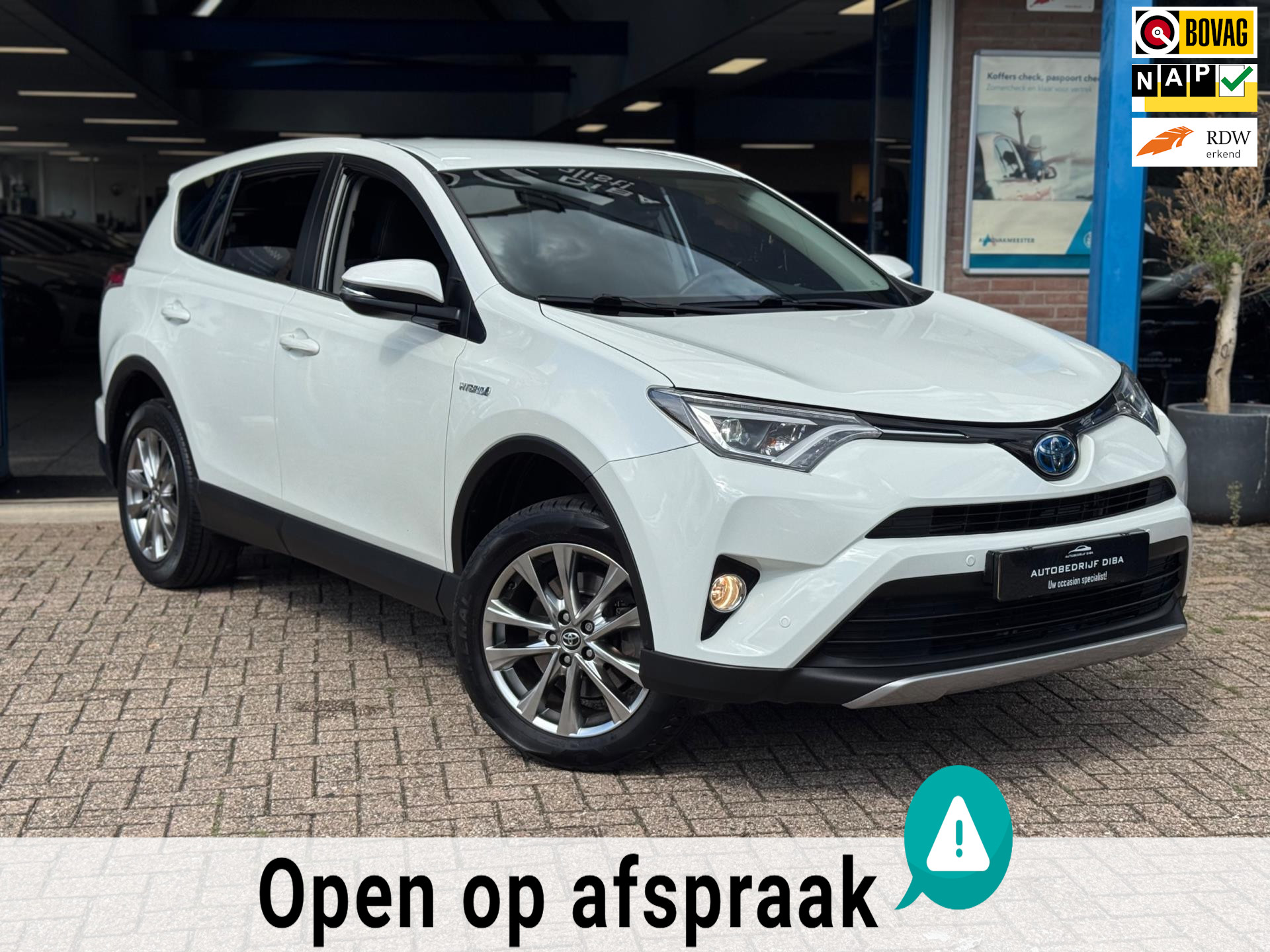 Toyota RAV4 2.5 Hybrid AWD Style 2016 AUT NAVI CLIMA TREKH 47163131-0.jpg | Autobedrijf Diba