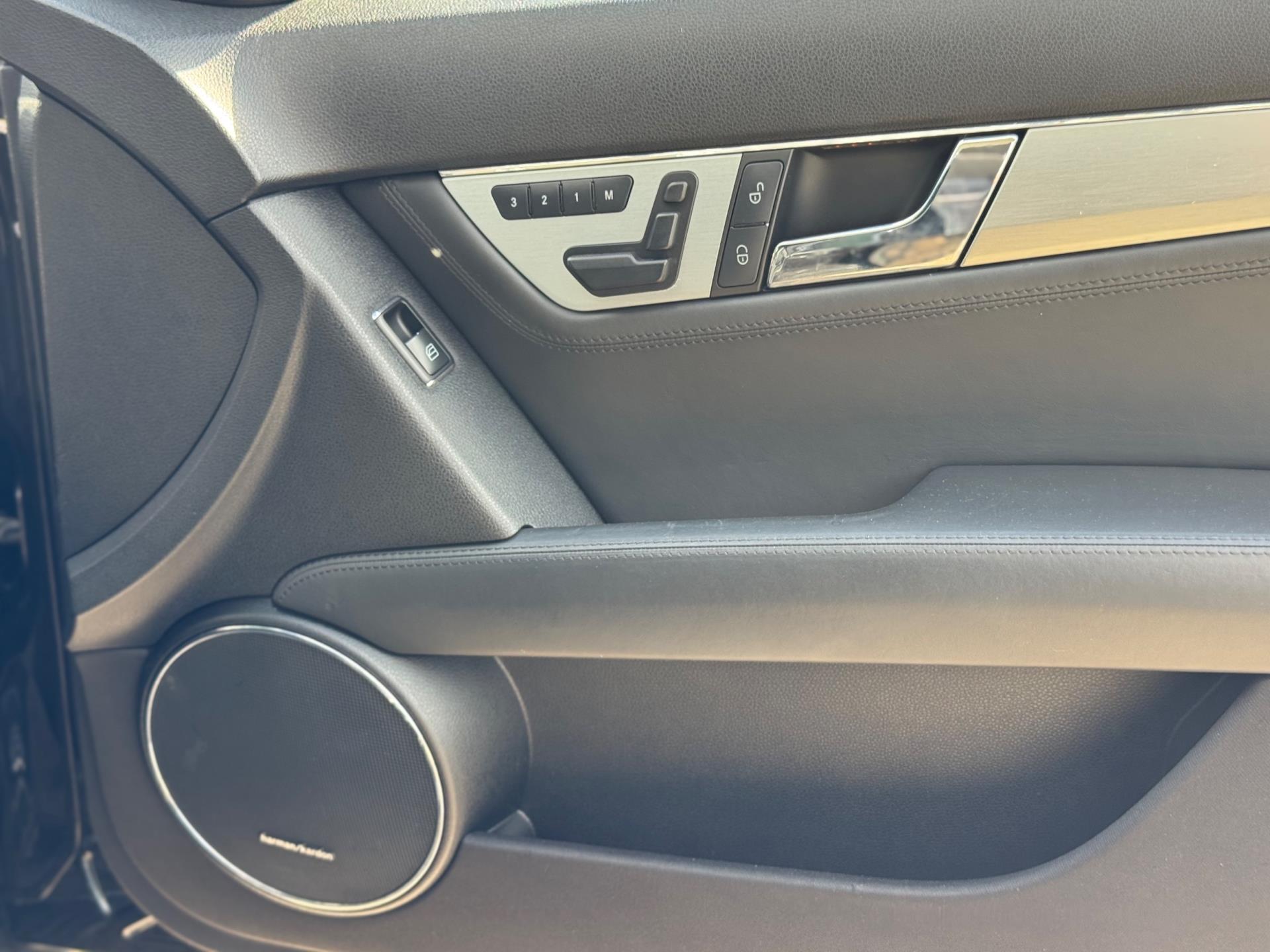 Mercedes-Benz C-Klasse Estate AMG 63 2009 ZWART Youngtimer! 47974954-45.jpg | Autobedrijf Diba