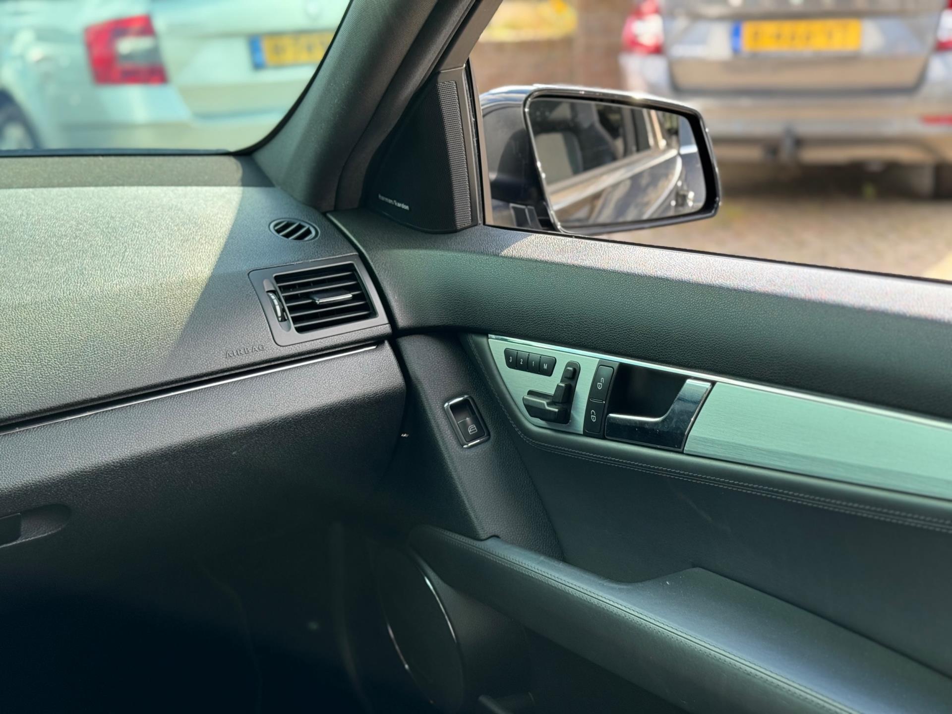 Mercedes-Benz C-Klasse Estate AMG 63 2009 ZWART Youngtimer! 47974954-51.jpg | Autobedrijf Diba