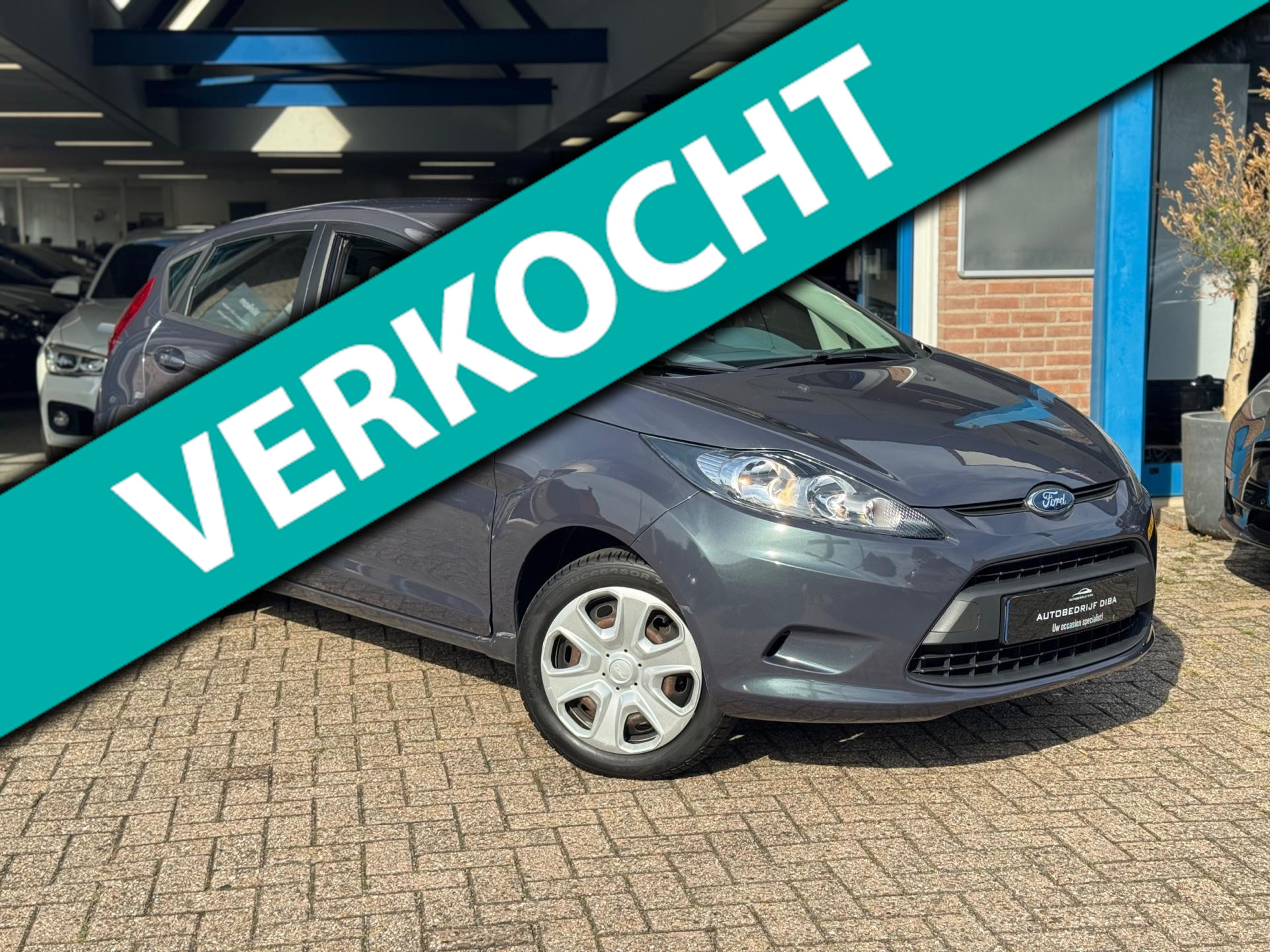 Ford Fiesta 1.25 Trend 2011 Grijs 5drs Airco USB APK NAP! 48145484-0.jpg | Autobedrijf Diba