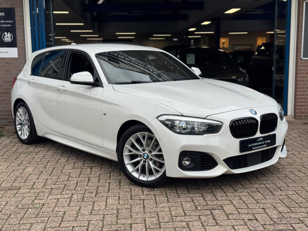 BMW 1 Serie 118i M-Pakket 2019 AUT NAVI CAMERA CRUISE NAP! 48629493-0.jpg | Autobedrijf Diba