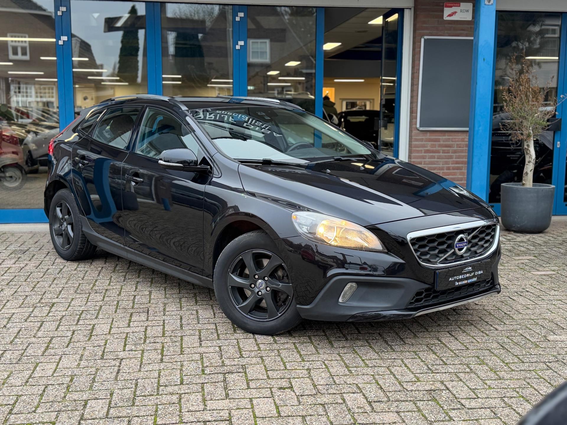 Volvo V40 Cross Country 1.6 D2 Momentum 2013 NAVI CLIMA NAP 49987992-0.jpg | Autobedrijf Diba