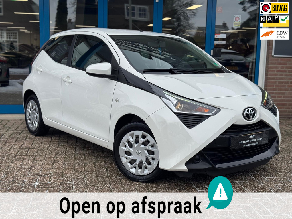 Toyota Aygo 1.0 VVT-i x-play 2018 AUT NAVI AIRCO CAMERA NAP! 50653678-0.jpg | Autobedrijf Diba